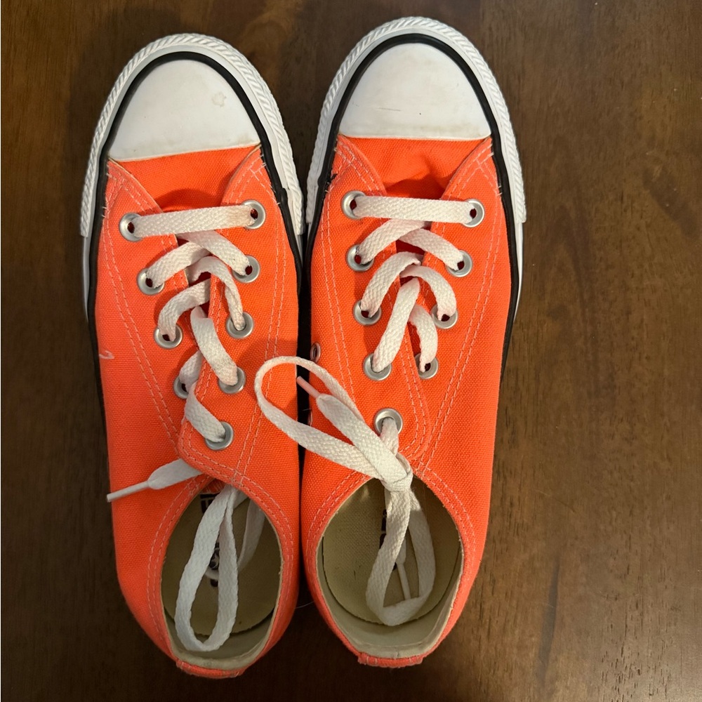 Converse Orange and White Sneakers Classic Canvas Style - Picture 2 of 4